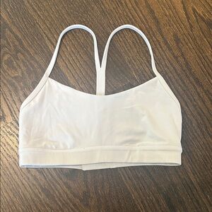 Lululemon Flow Y Adjustable Bra *Light Support A–C Cups color white size 6